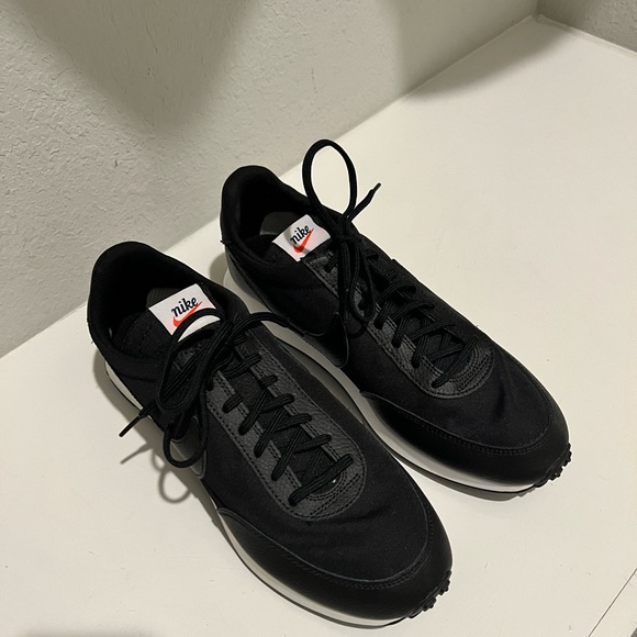 Nike AIR TAILWIND 79 SE Men's
Sneaker Casual Black/White Multi - Picture 2 of 3